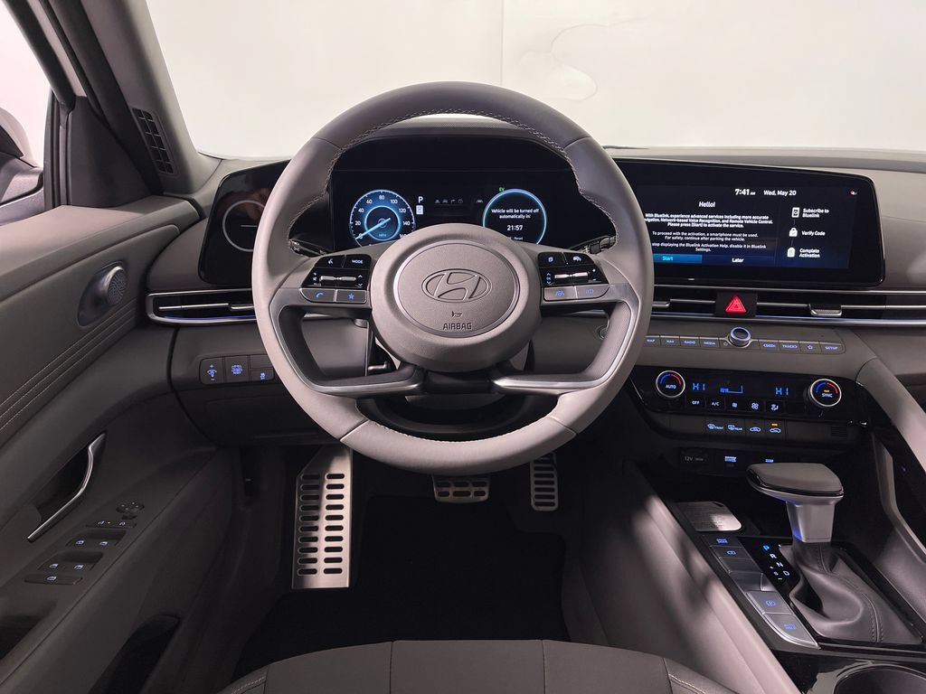 New 2026 Hyundai Elantra SEL FWD image 15