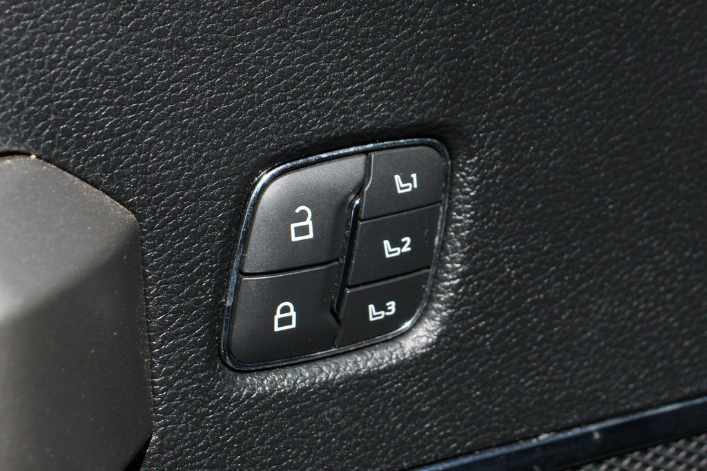 Used 2021 Ford F250 Lariat image 16