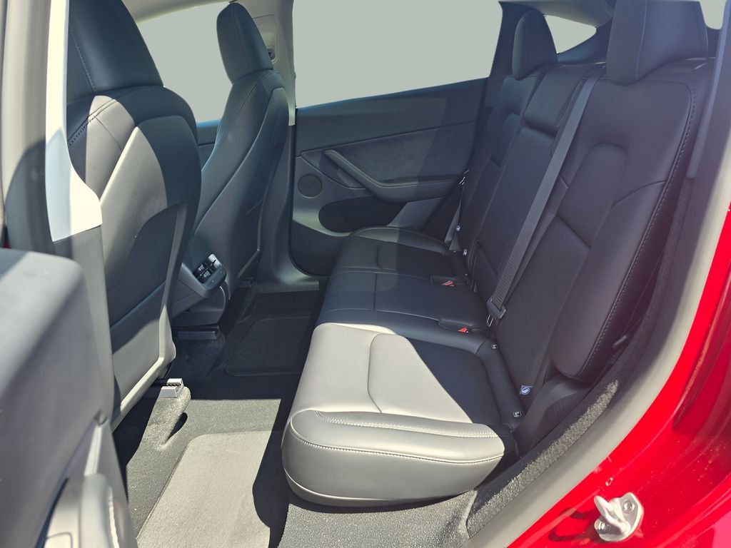 Used 2025 Tesla Model Y Long Range image 12