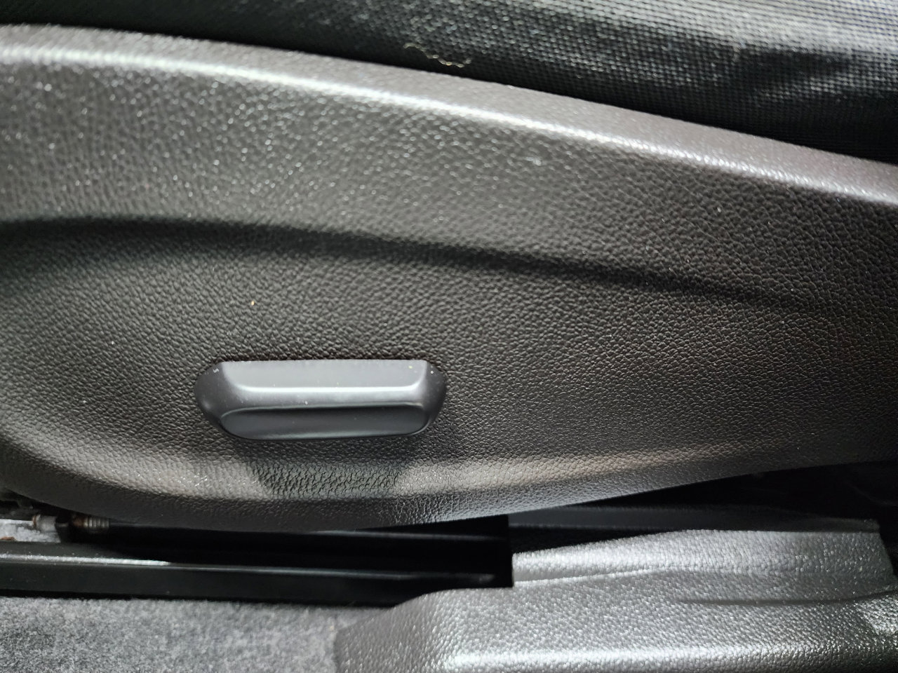 Used 2016 Chevrolet Cruze LT image 17