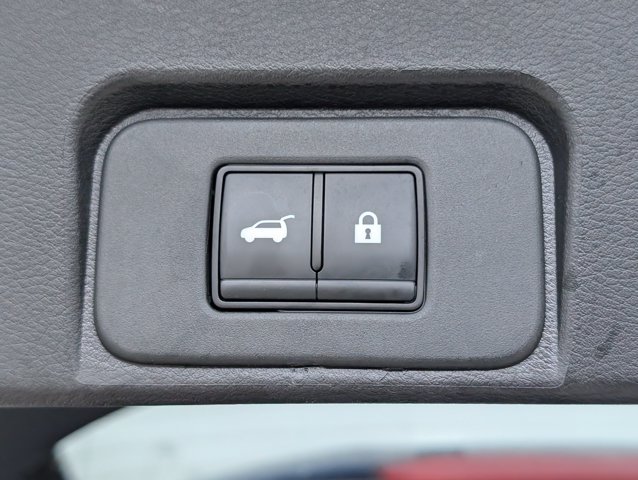 Certified 2025 Nissan Rogue SL FWD image 15