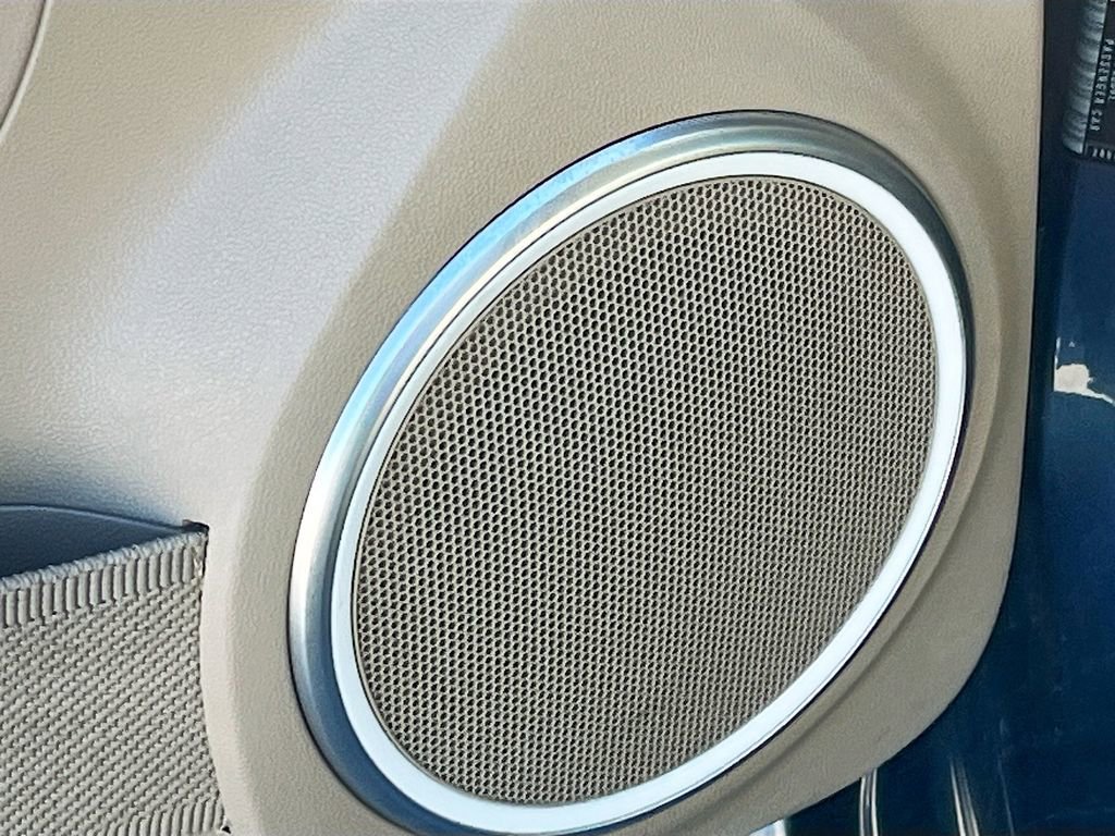 Used 2019 Volkswagen Beetle 2.0T SE w/ SE Premium Package image 19