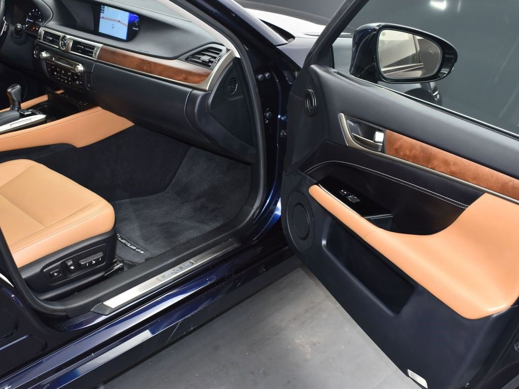 Used 2018 Lexus GS 350 AWD image 19