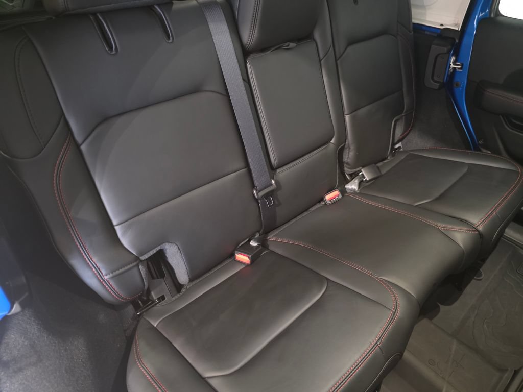 Used 2026 Jeep Wrangler Unlimited Rubicon AWD/4WD image 12