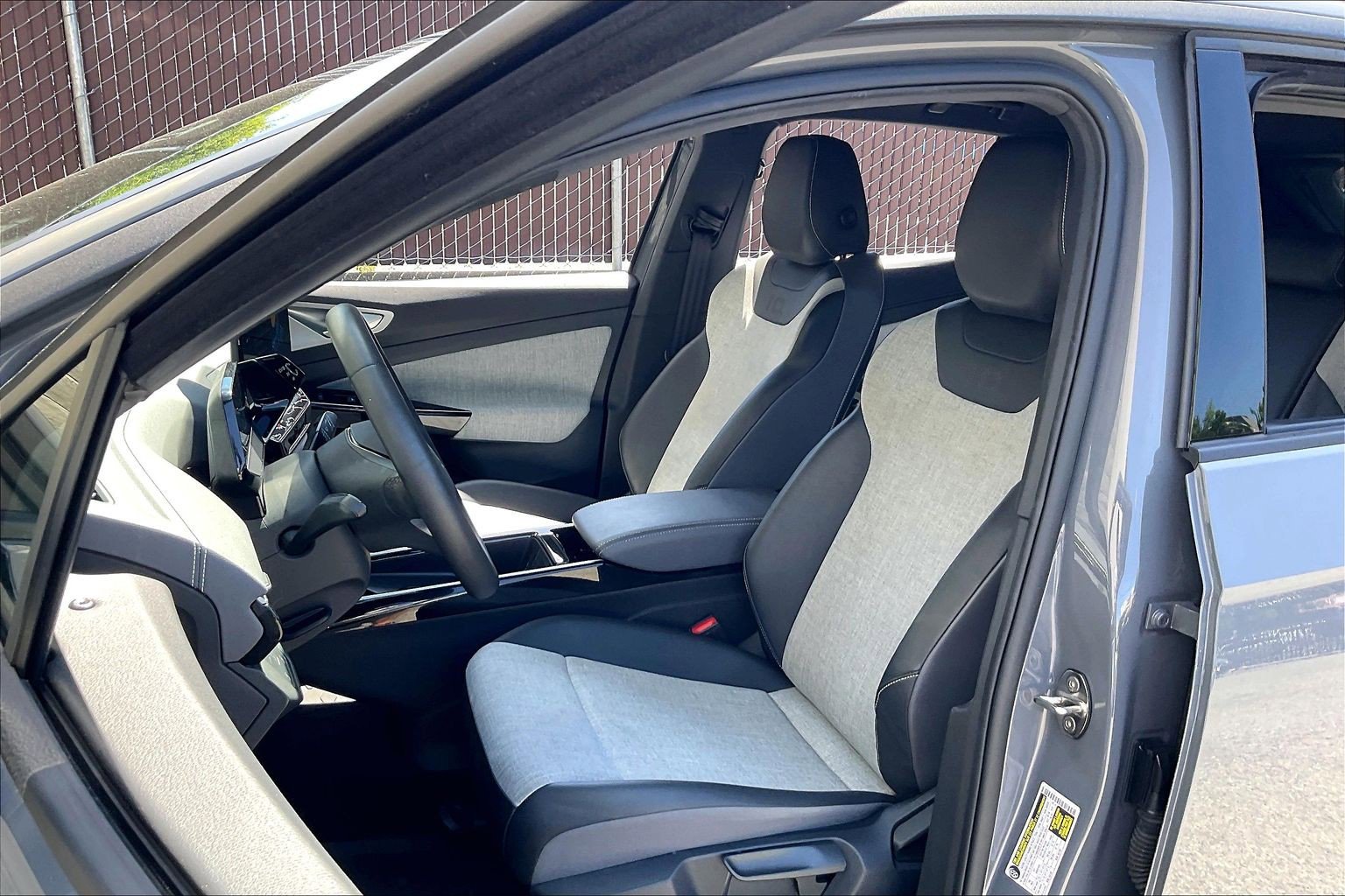 Certified 2023 Volkswagen ID.4 Pro RWD image 23