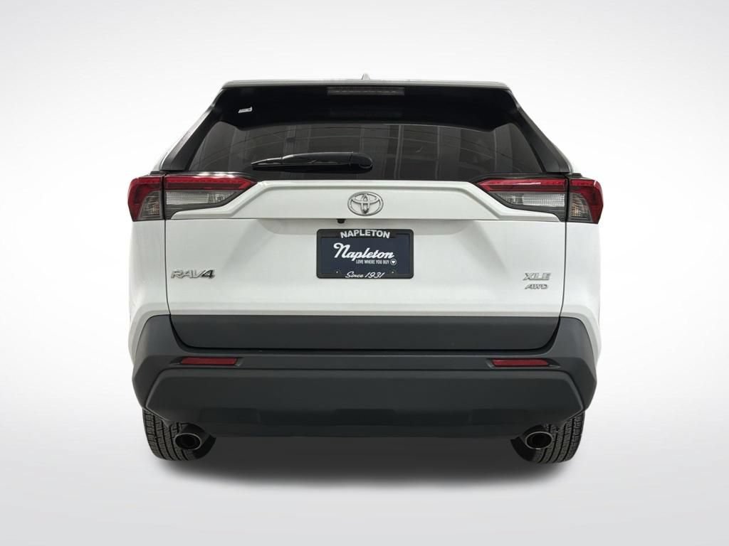 Used 2019 Toyota RAV4 XLE w/ Carpet Mat Package AWD/4WD image 22