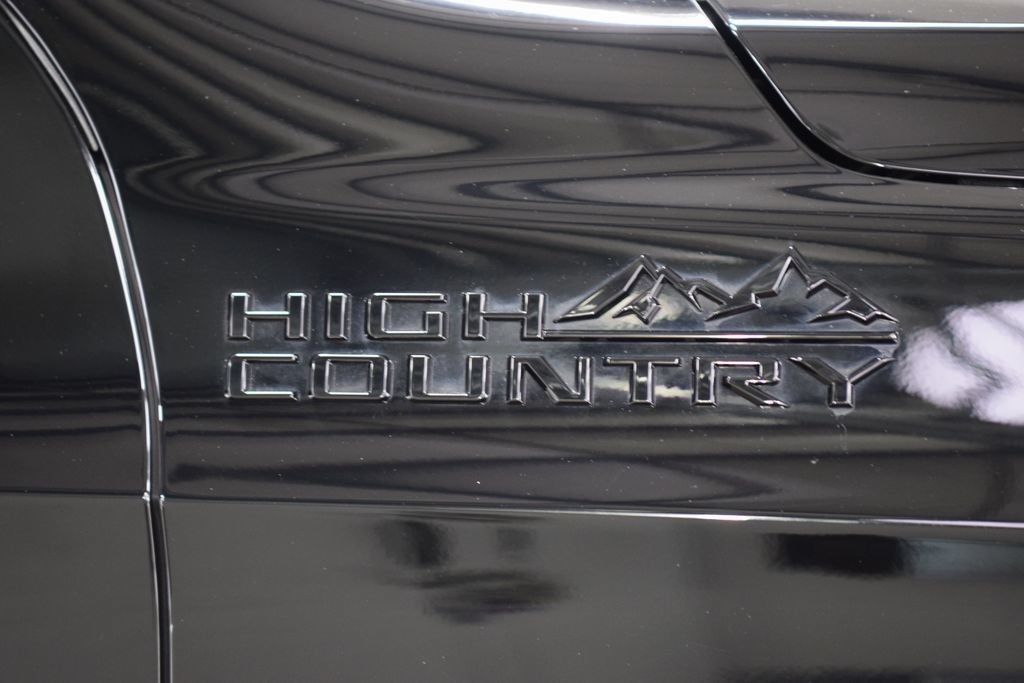 Used 2024 Chevrolet Suburban High Country w/ Max Trailering Package AWD/4WD image 14