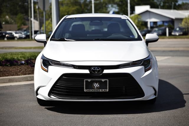 Used 2025 Toyota Corolla LE FWD image 14