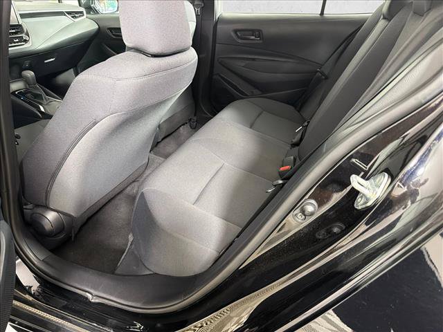 Used 2025 Toyota Corolla LE FWD image 16