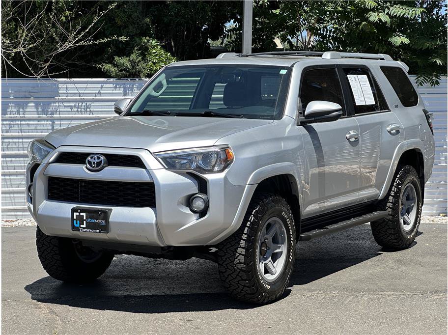 Used 2017 Toyota 4Runner SR5 Premium AWD/4WD image 6