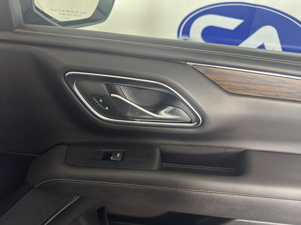 Used 2023 Chevrolet Suburban Premier RWD image 43