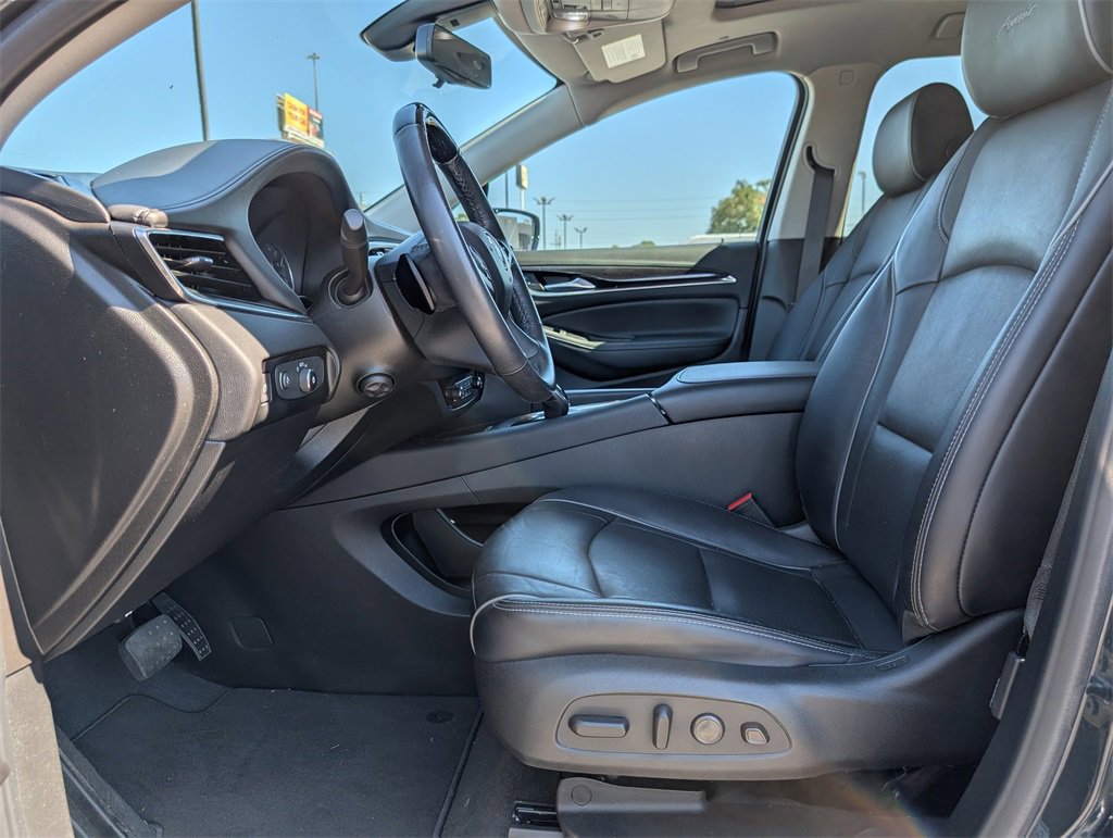 Used 2021 Buick Enclave Avenir w/ Avenir Technology Package image 12