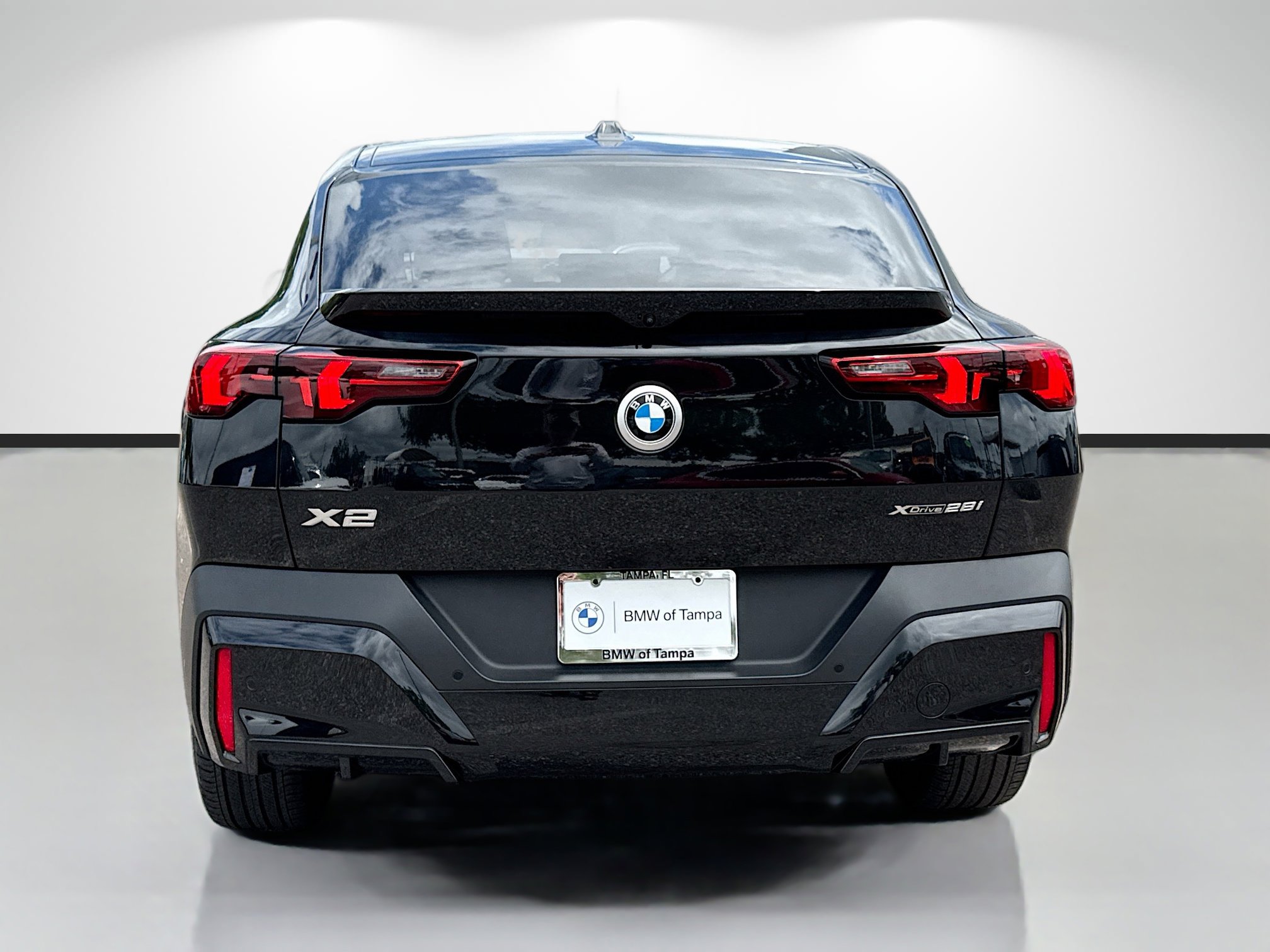 Used 2025 BMW X2 xDrive28i image 4