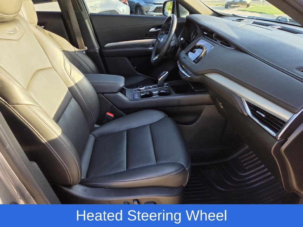 Used 2023 Cadillac XT4 Premium Luxury w/ Cold Weather Package FWD image 11