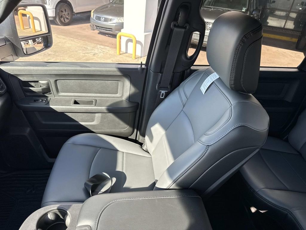 Used 2026 RAM 2500 Tradesman w/ Chrome Appearance Group image 31