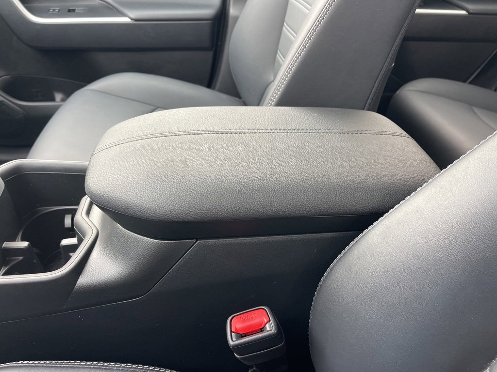 Used 2023 Toyota RAV4 XLE Premium image 18