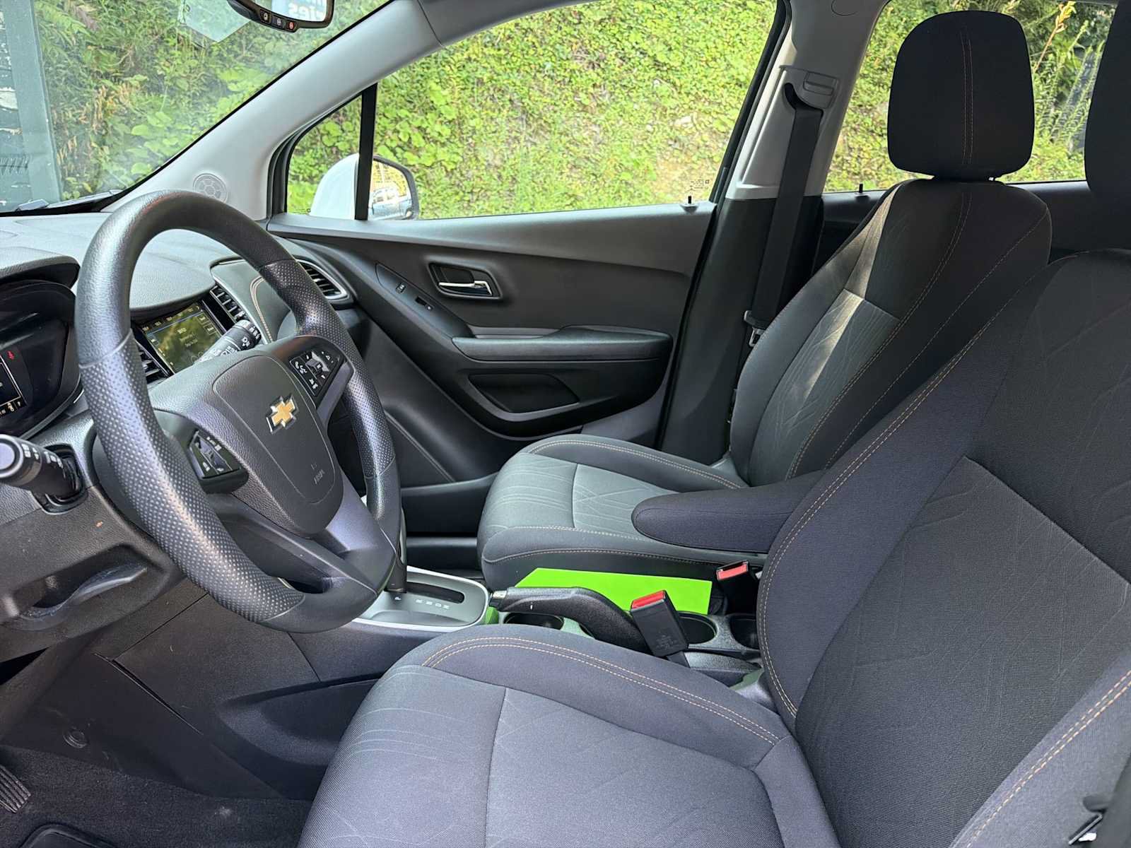Used 2018 Chevrolet Trax LT w/ LPO, Protection Package FWD image 17