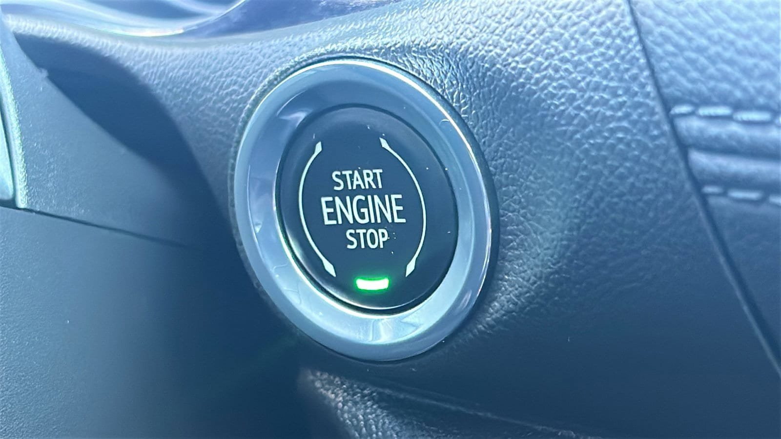 Used 2023 Buick Encore GX Essence w/ Experience Buick Package AWD/4WD image 23