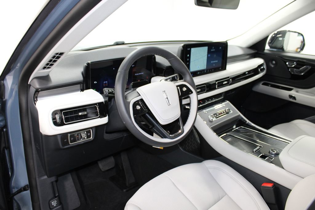 New 2025 Lincoln Aviator 2WD w/ Equipment Group 101A image 23