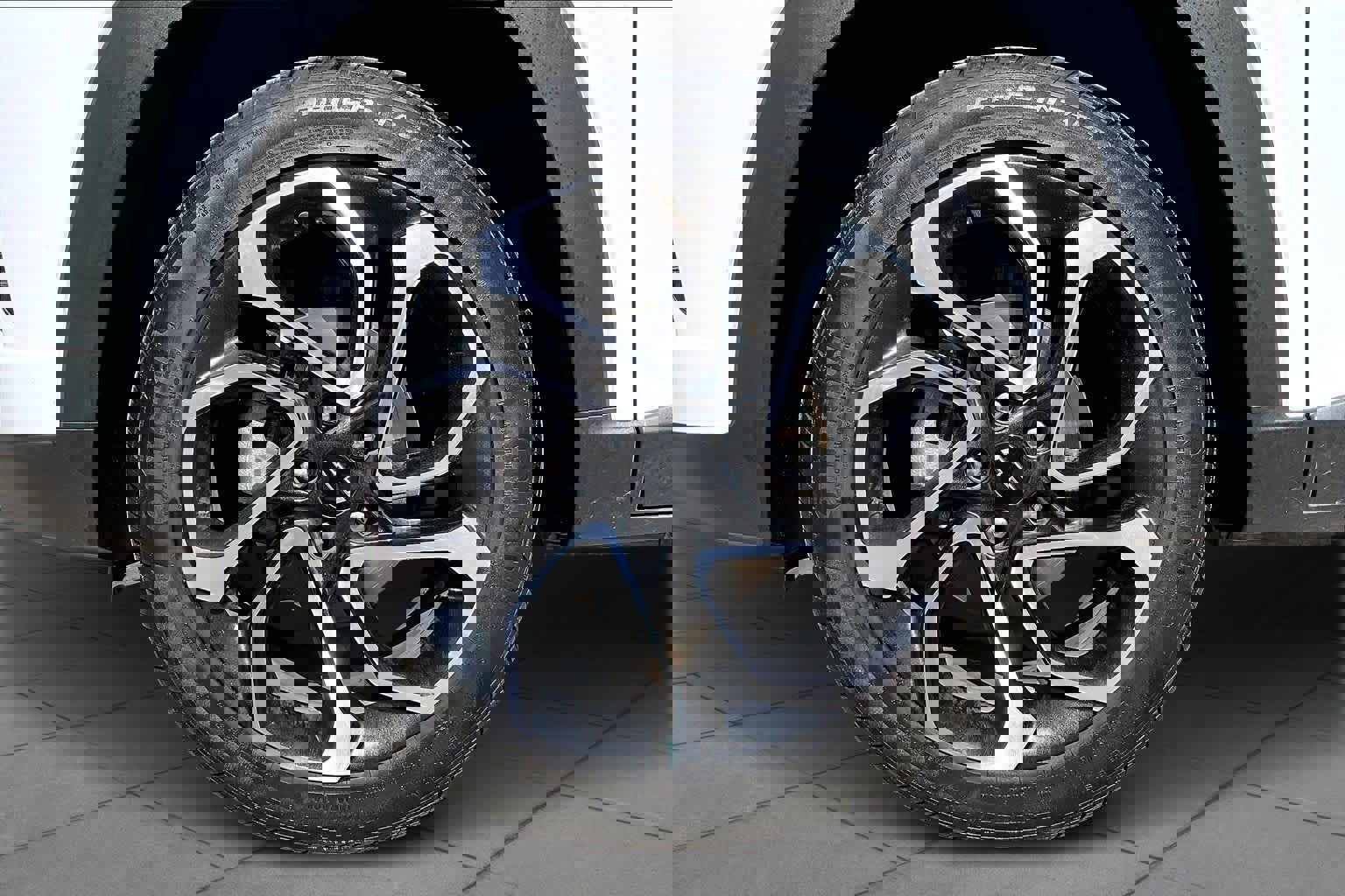 Used 2025 Chevrolet Trax RS w/ Driver Confidence Package image 11