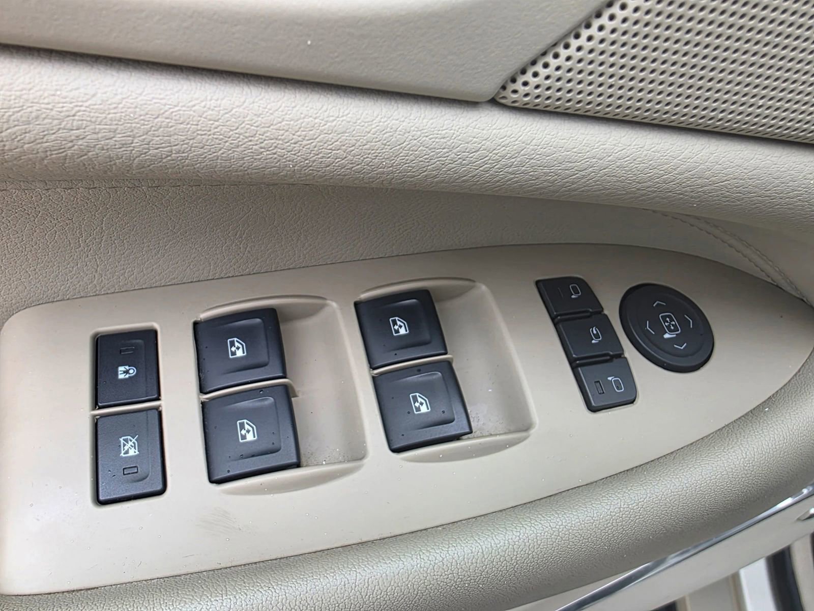 Used 2017 Cadillac Escalade Luxury AWD/4WD image 14