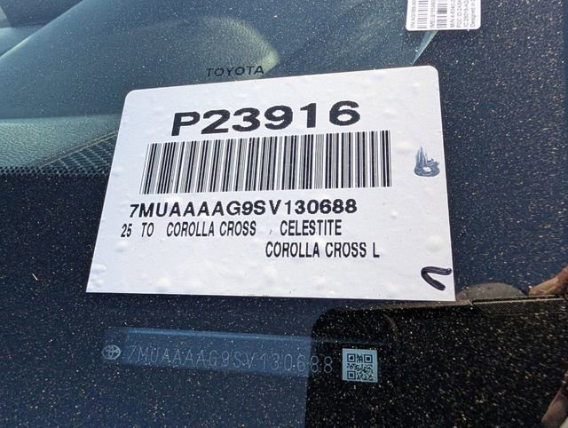 Used 2025 Toyota Corolla Cross L image 33