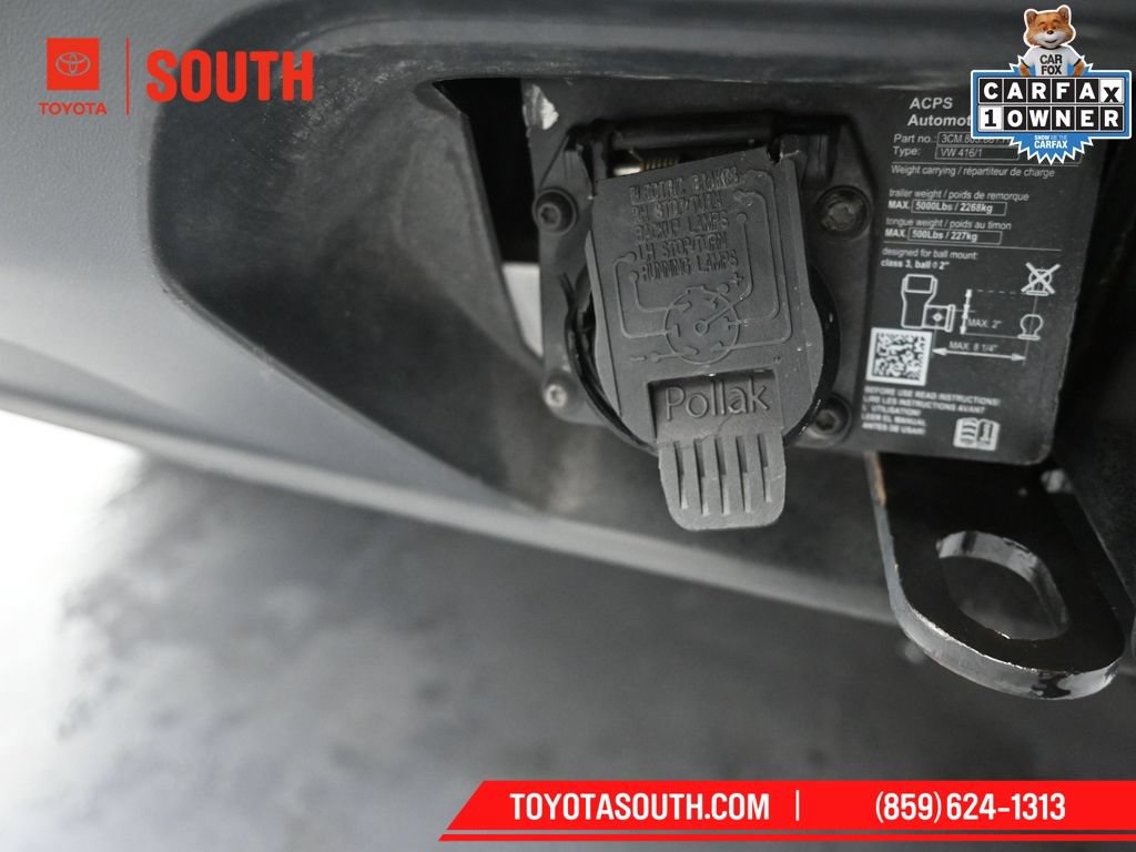 Used 2024 Volkswagen Atlas Cross Sport SE FWD image 41