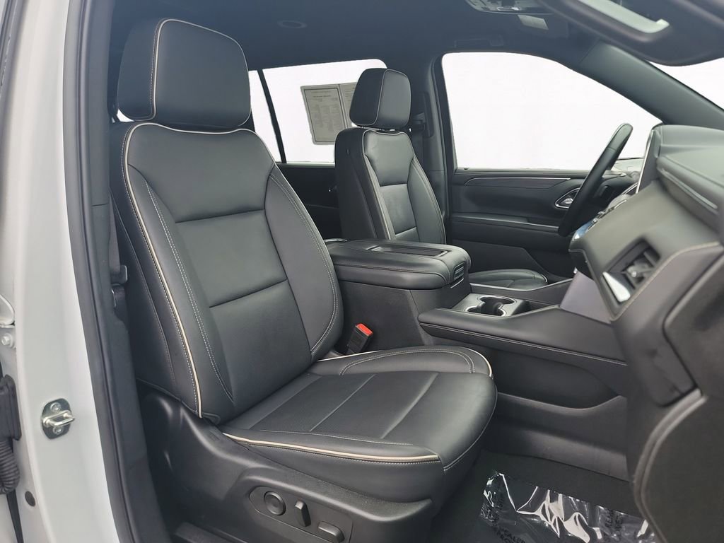 Used 2024 GMC Yukon XL SLT image 15