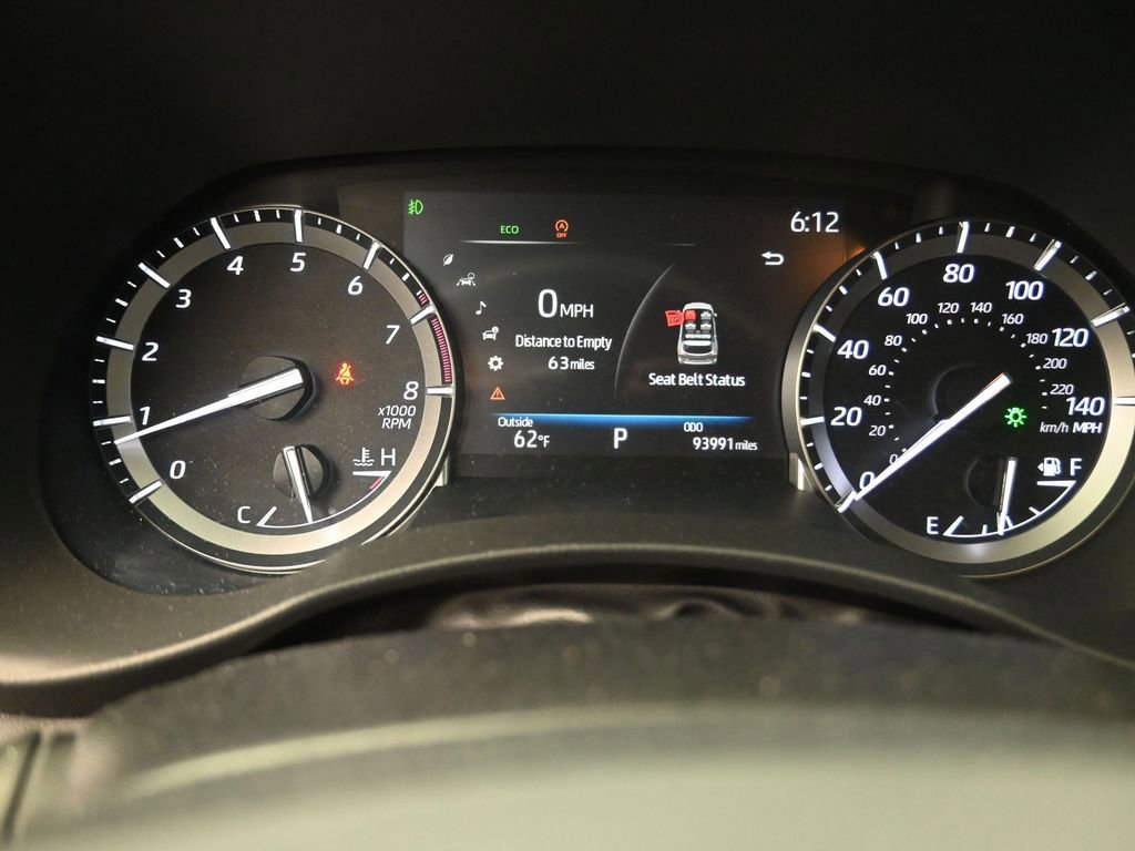 Used 2021 Toyota Highlander XLE image 6