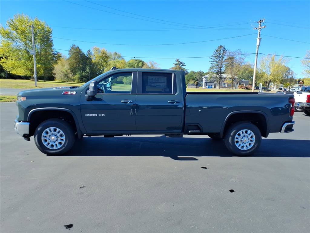 New 2026 Chevrolet Silverado 3500 LT w/ All Star Edition image 2