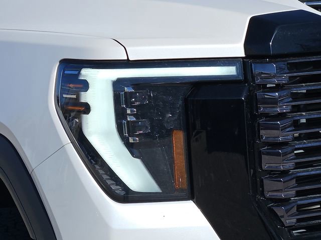 Used 2025 GMC Sierra 2500 Denali Ultimate image 8