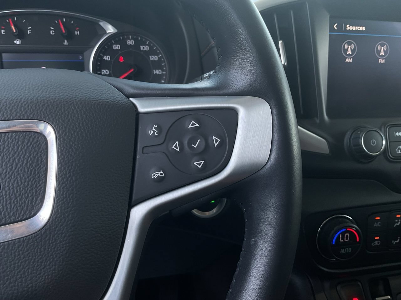 Used 2021 GMC Terrain SLT FWD image 31
