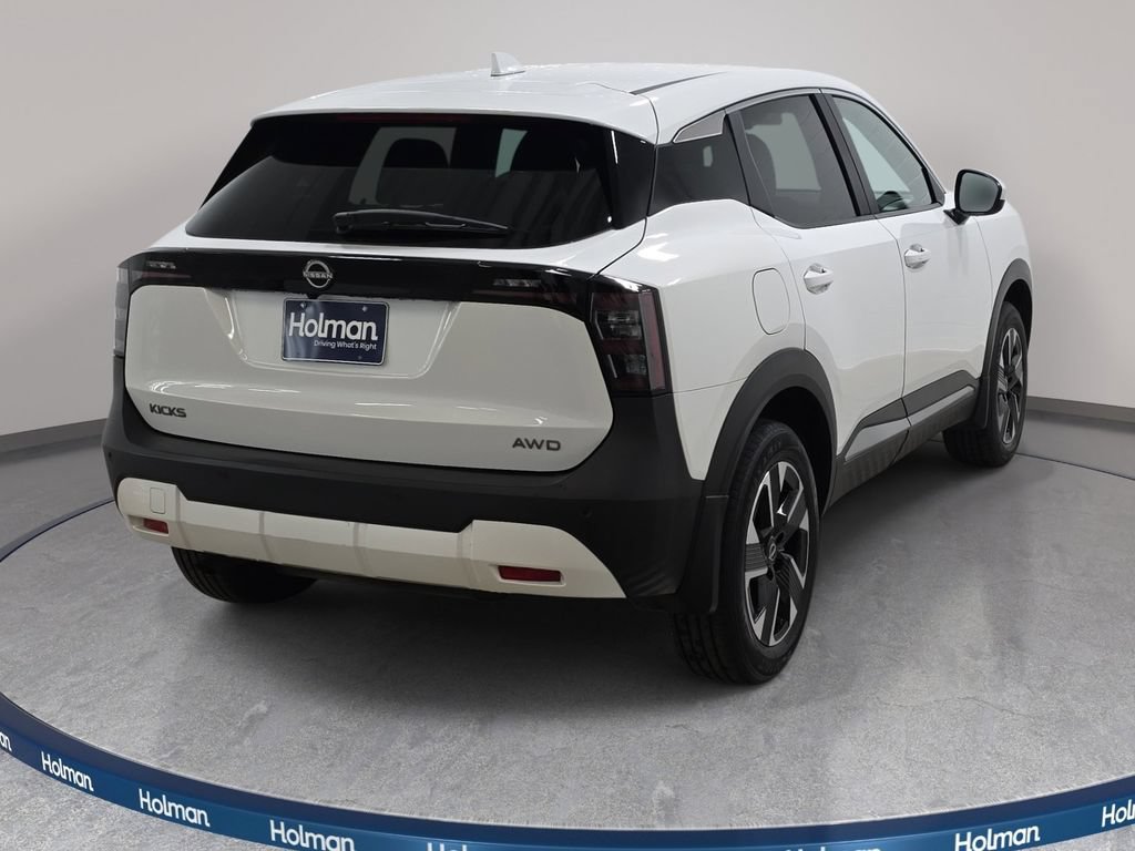 Used 2025 Nissan Kicks SV AWD/4WD image 6