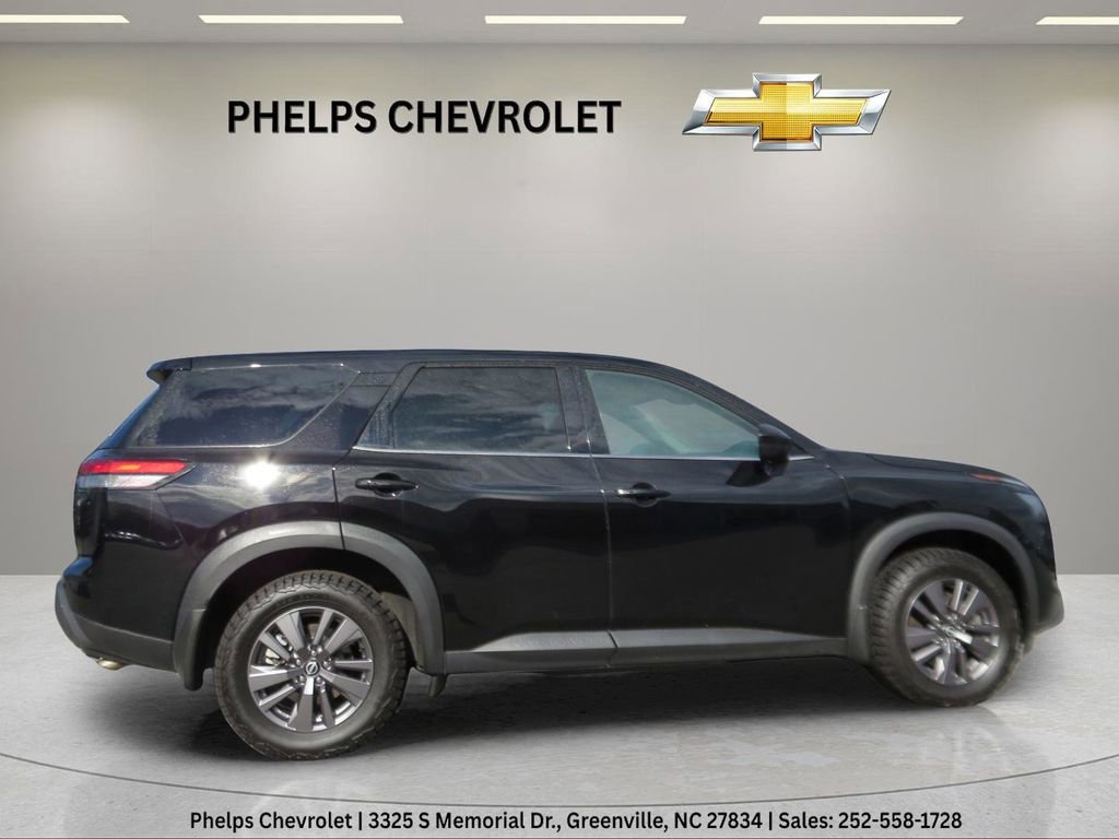 Used 2023 Nissan Pathfinder S image 8