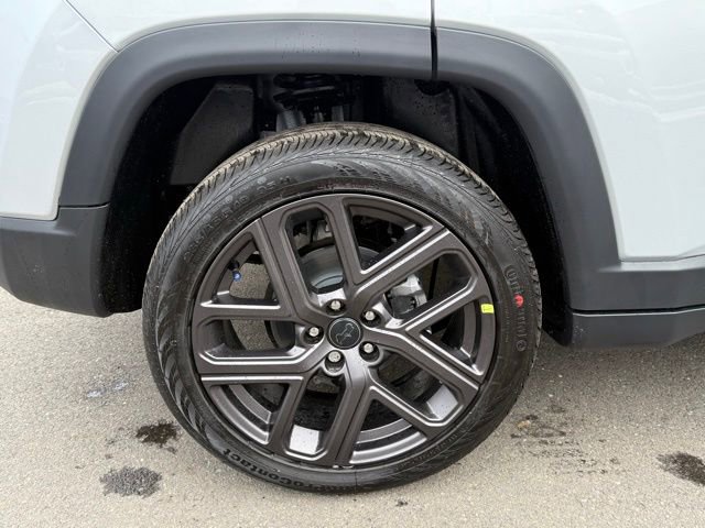 New 2026 Jeep Compass Latitude w/ Sun and Sound Group AWD/4WD image 18