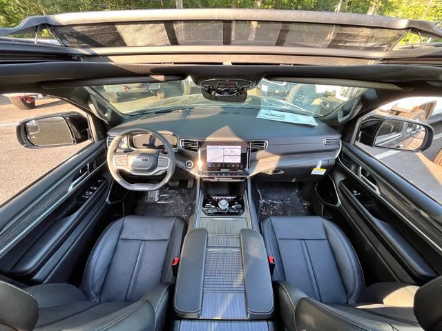 Used 2023 Jeep Wagoneer Series III w/ Premium Group I AWD/4WD image 34