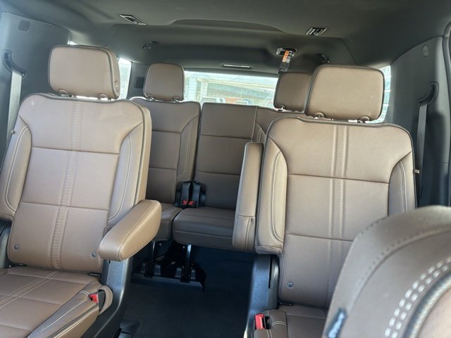 New 2026 Chevrolet Suburban High Country w/ Sun And Tow Package image 8