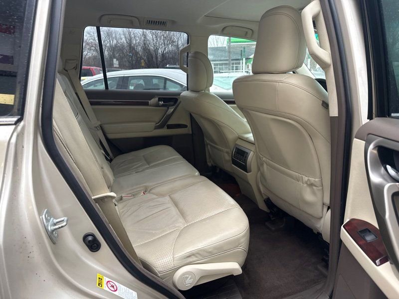 Used 2010 Lexus GX 460 image 20