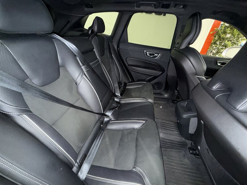 Used 2019 Volvo XC60 T5 R-Design w/ Protection Package Premier FWD image 25