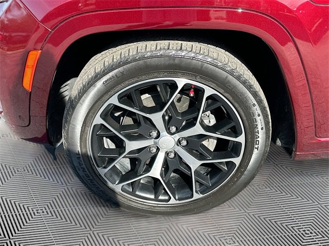 Certified 2023 Jeep Grand Cherokee Summit image 31