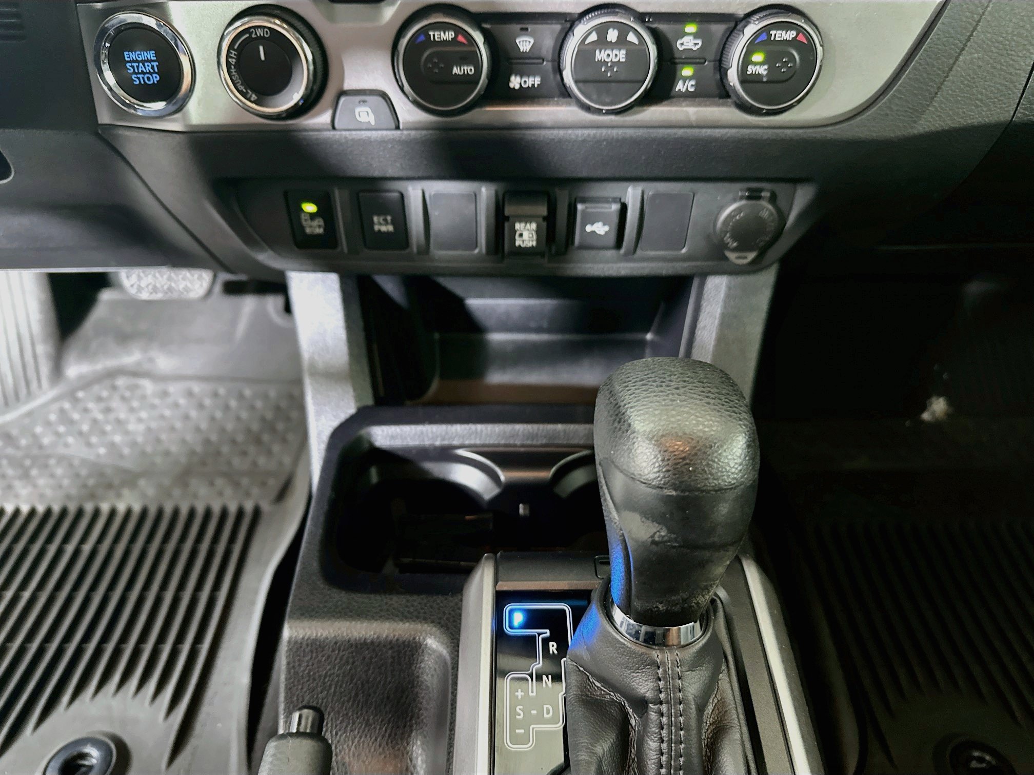 Used 2023 Toyota Tacoma SR5 w/ Technology Package AWD/4WD image 23