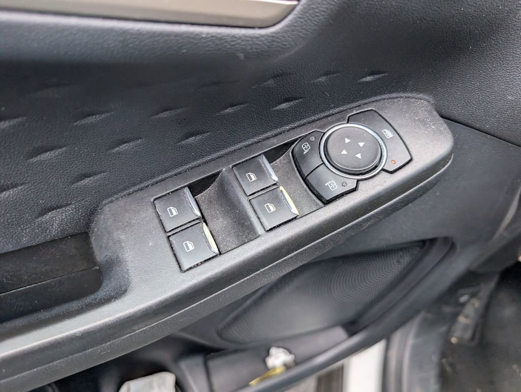 Used 2020 Ford Escape SEL image 10