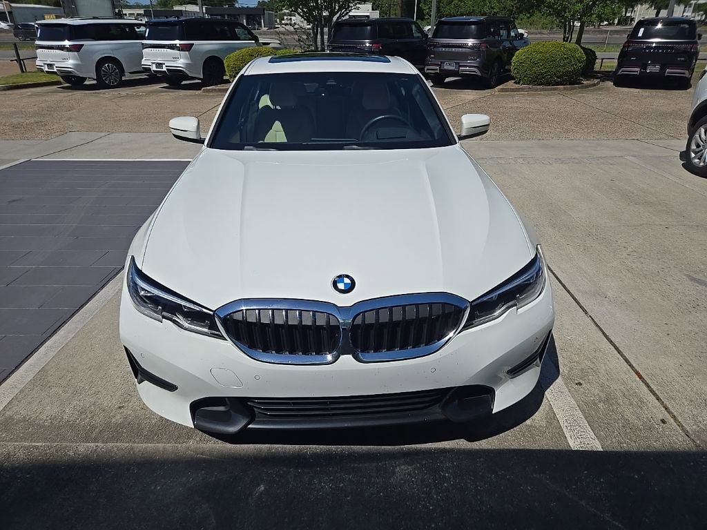 Used 2019 BMW 330i Sedan w/ Premium Package image 2