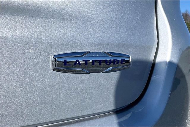 Used 2024 Jeep Compass Latitude AWD/4WD image 24