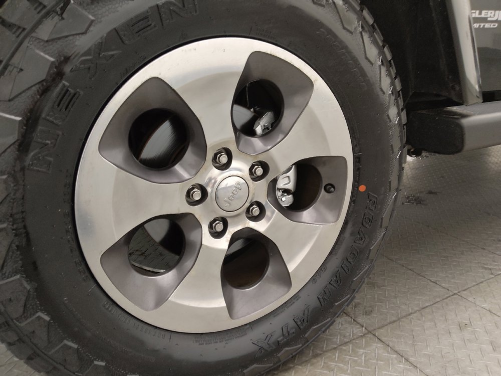 Used 2018 Jeep Wrangler Unlimited Sahara image 31