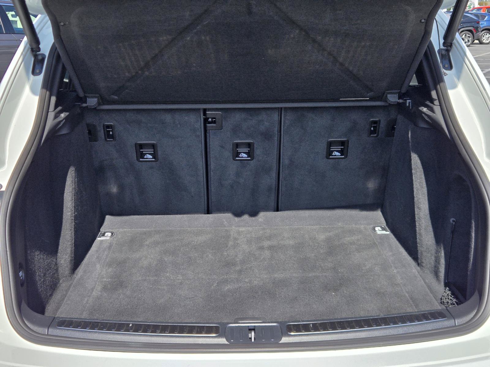 Used 2021 Porsche Macan AWD/4WD image 27