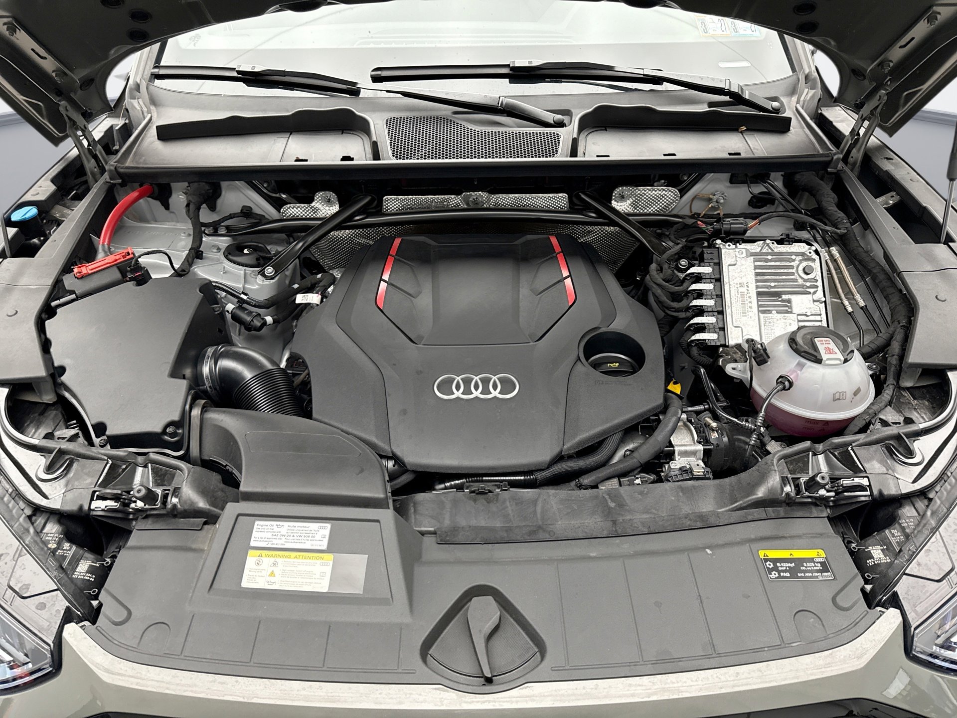 Used 2025 Audi SQ5 Premium Plus w/ Premium Plus Package image 28