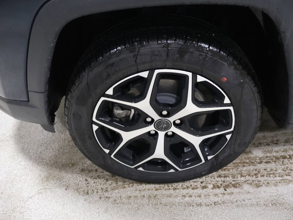 New 2026 Jeep Compass Limited image 9