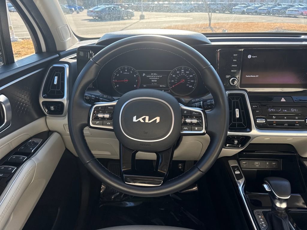 Used 2022 Kia Sorento SX image 18