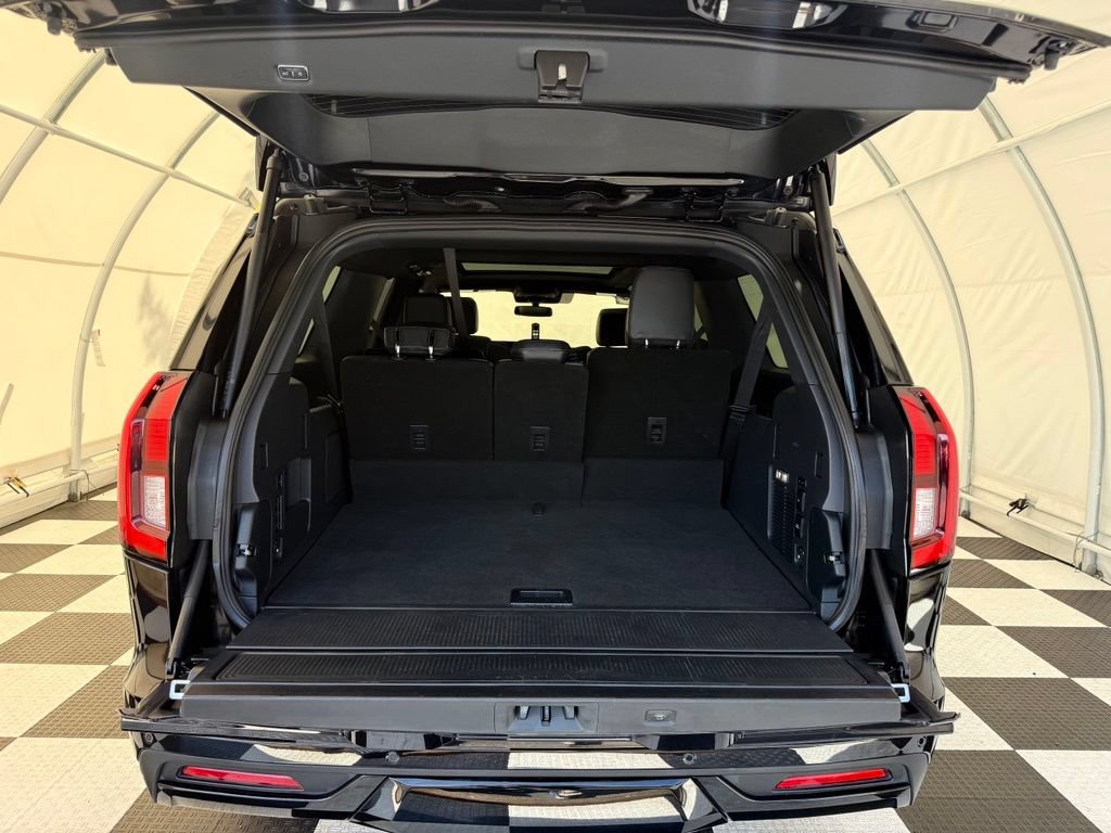 Certified 2025 Ford Expedition Max Platinum w/ Stealth Performance Package AWD/4WD image 8